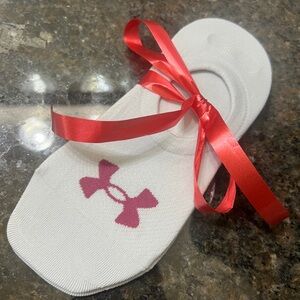 Never Worn 2 Pairs of Women’s Under Armour White No-Show Socks with Pink Logo